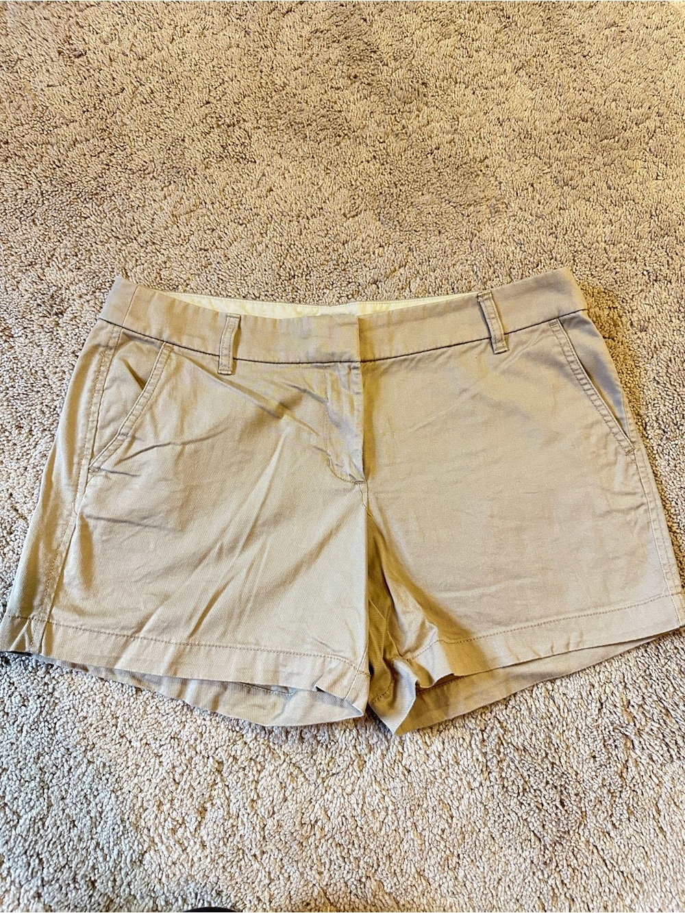 J Crew Women's 5" Chino Shorts Khaki Size 8